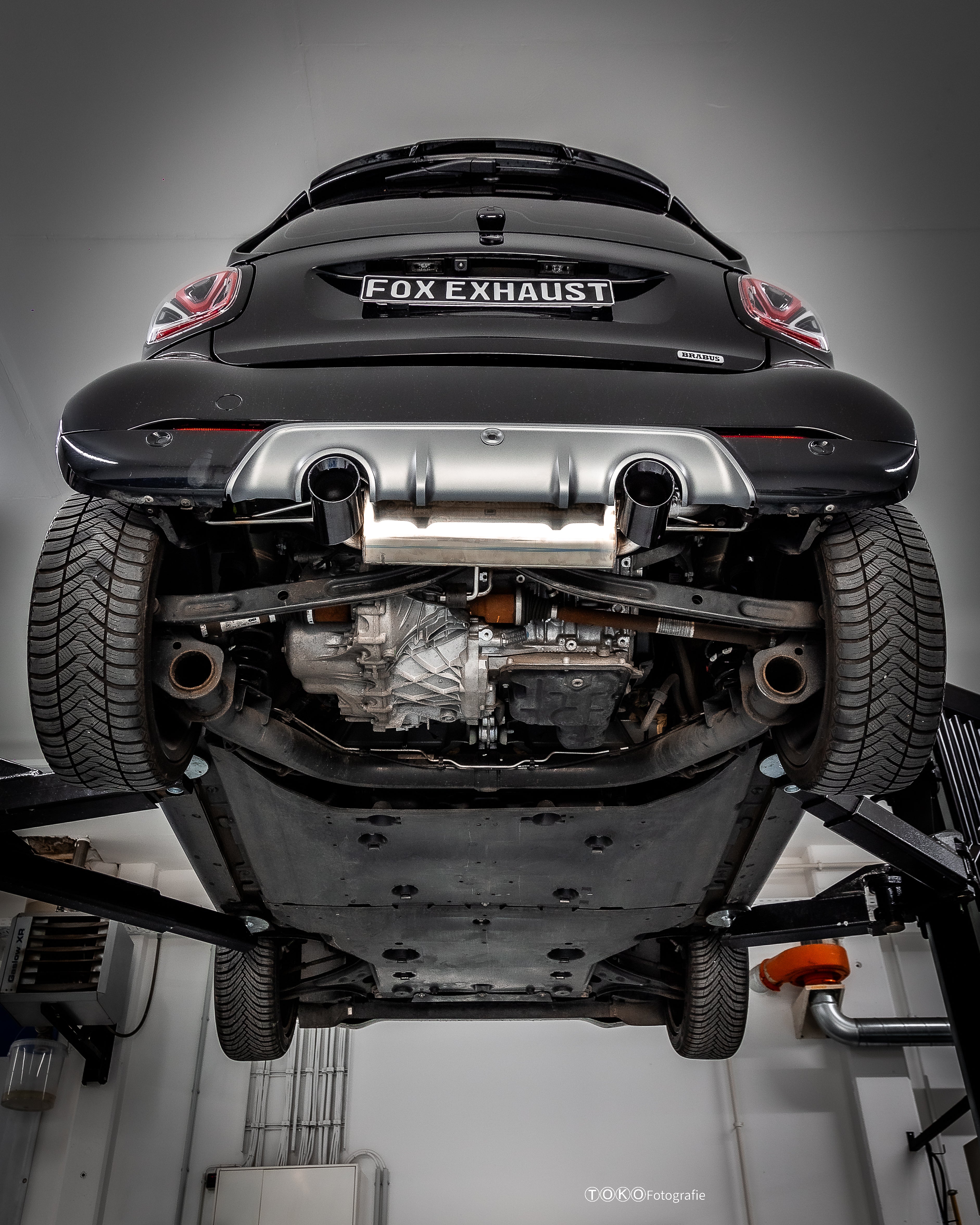 Fox passend fürSmart Fortwo 453 Coupe & Cabrio Endschalldämpfer quer Ausgang rechts/links inkl. Flexstück - 1x90 Typ 25 rechts/links schwarz