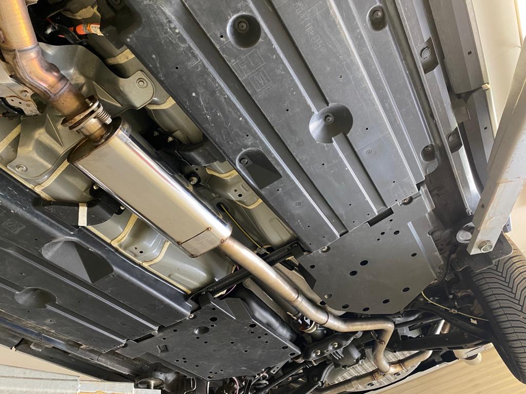 Fox passend fürSubaru Forester 4WD - SK Vorschalldämpfer