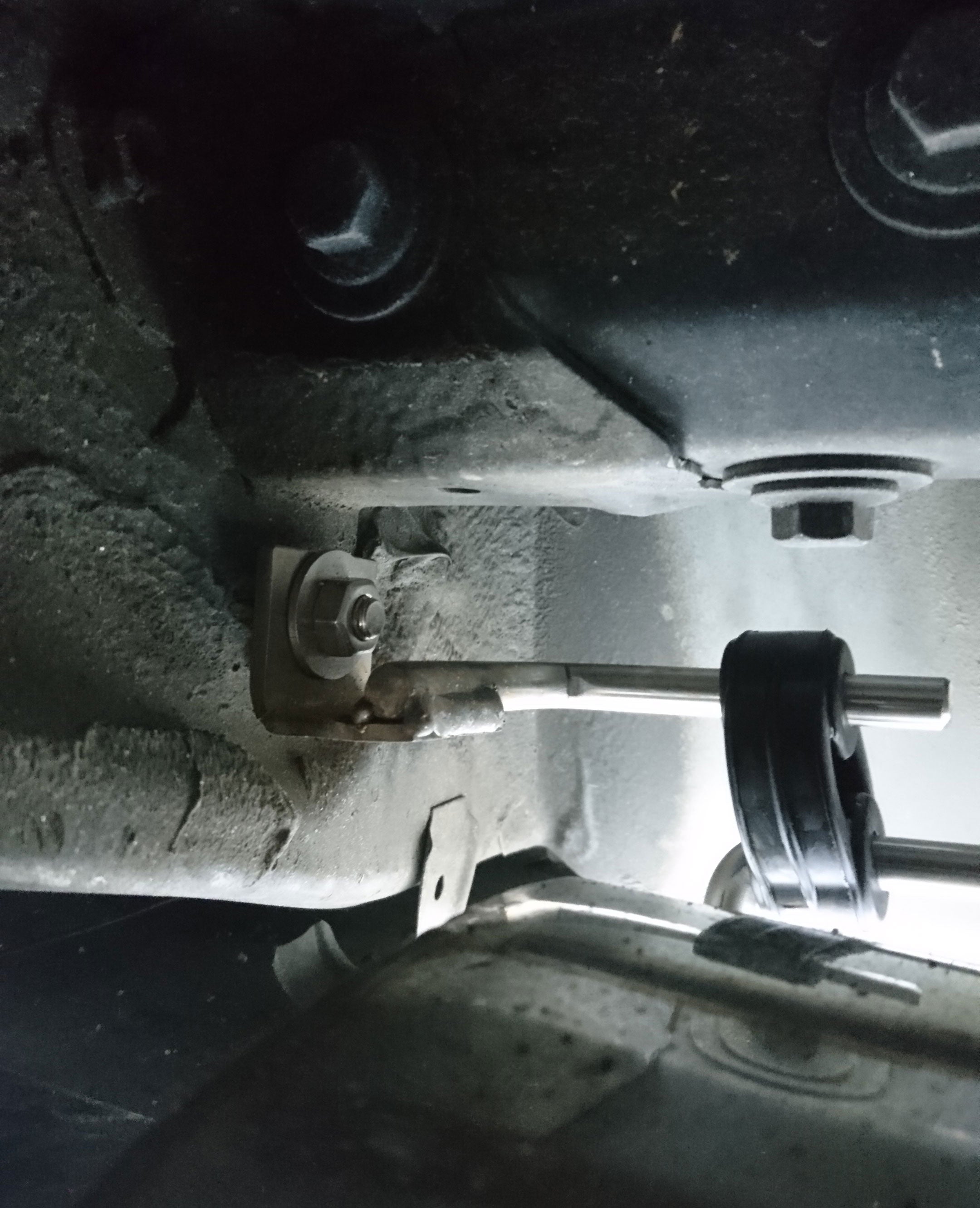 Fox passend fürSubaru Outback BT Endschalldämpfer rechts/links und Vorschalldämpfer - Endrohre 140x90 Typ 44 rechts/links