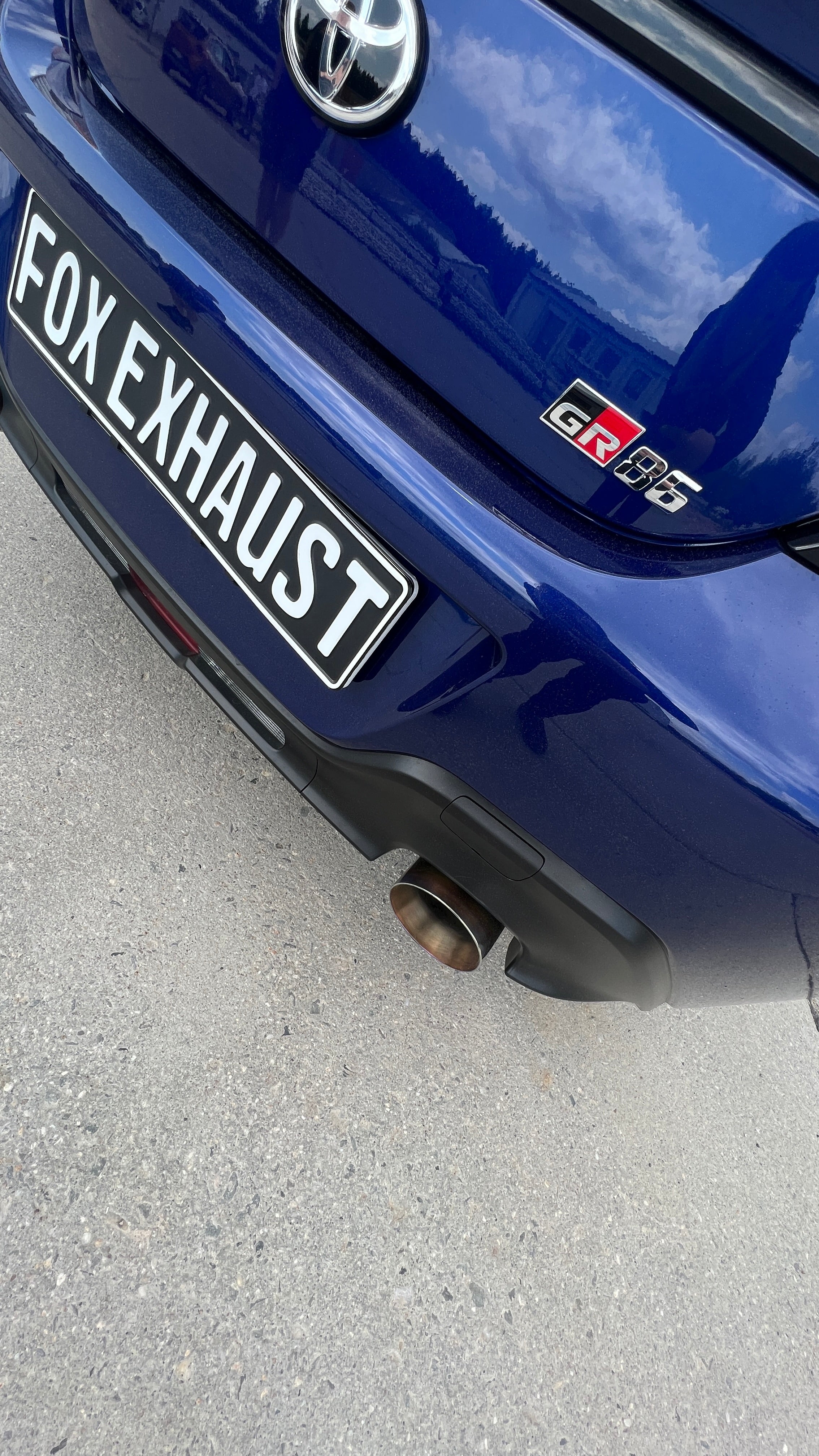 Fox passend fürToyota GR86 Endschalldämpfer - 1x114 Typ 25 rechts/links mit colouriertem Rand