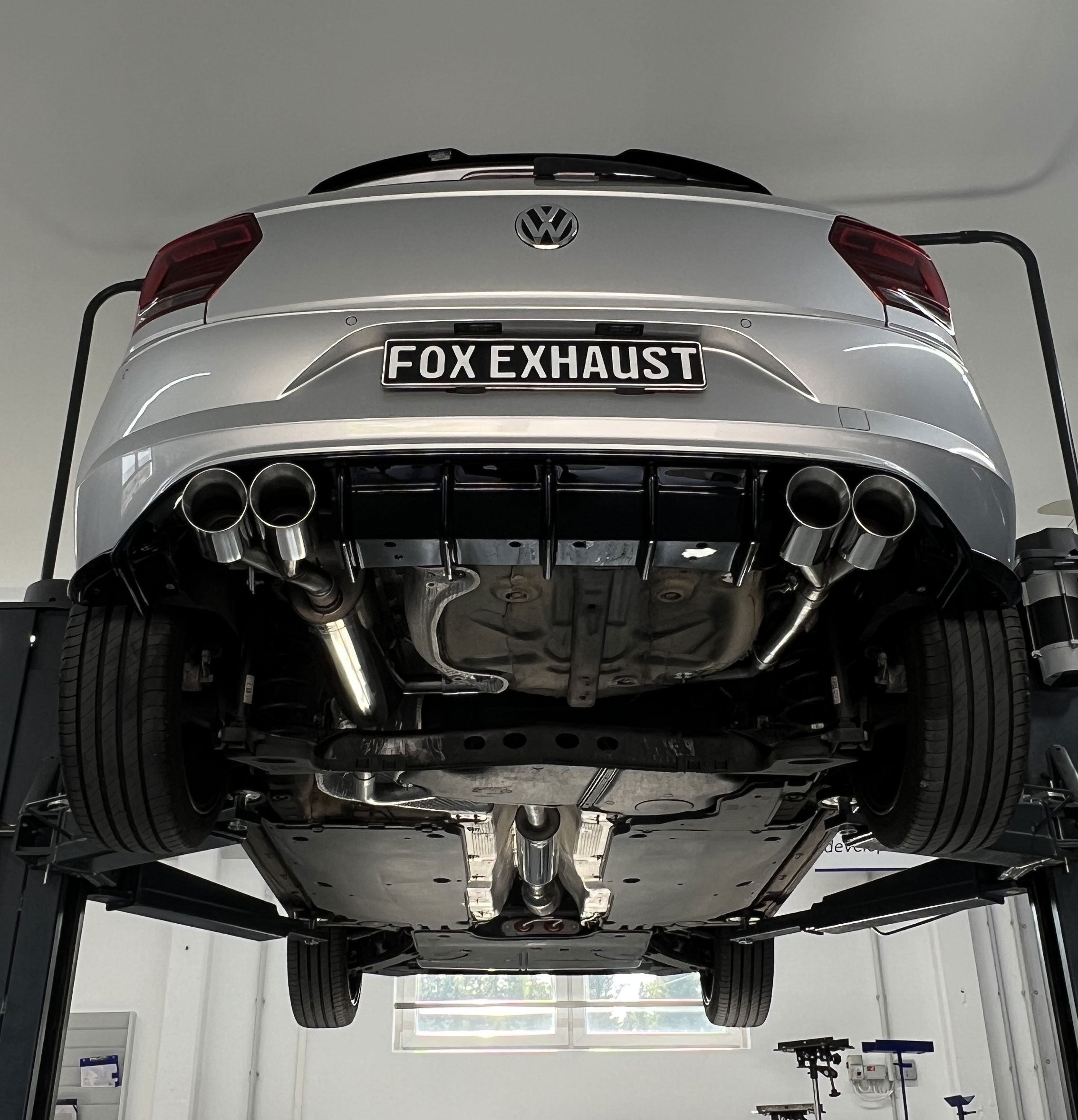 Fox passend fürVW Polo AW1 inkl. Facelift Endschalldämpfer Ausgang rechts/links mit Stutzen - 2x100 Typ 25 rechts/links