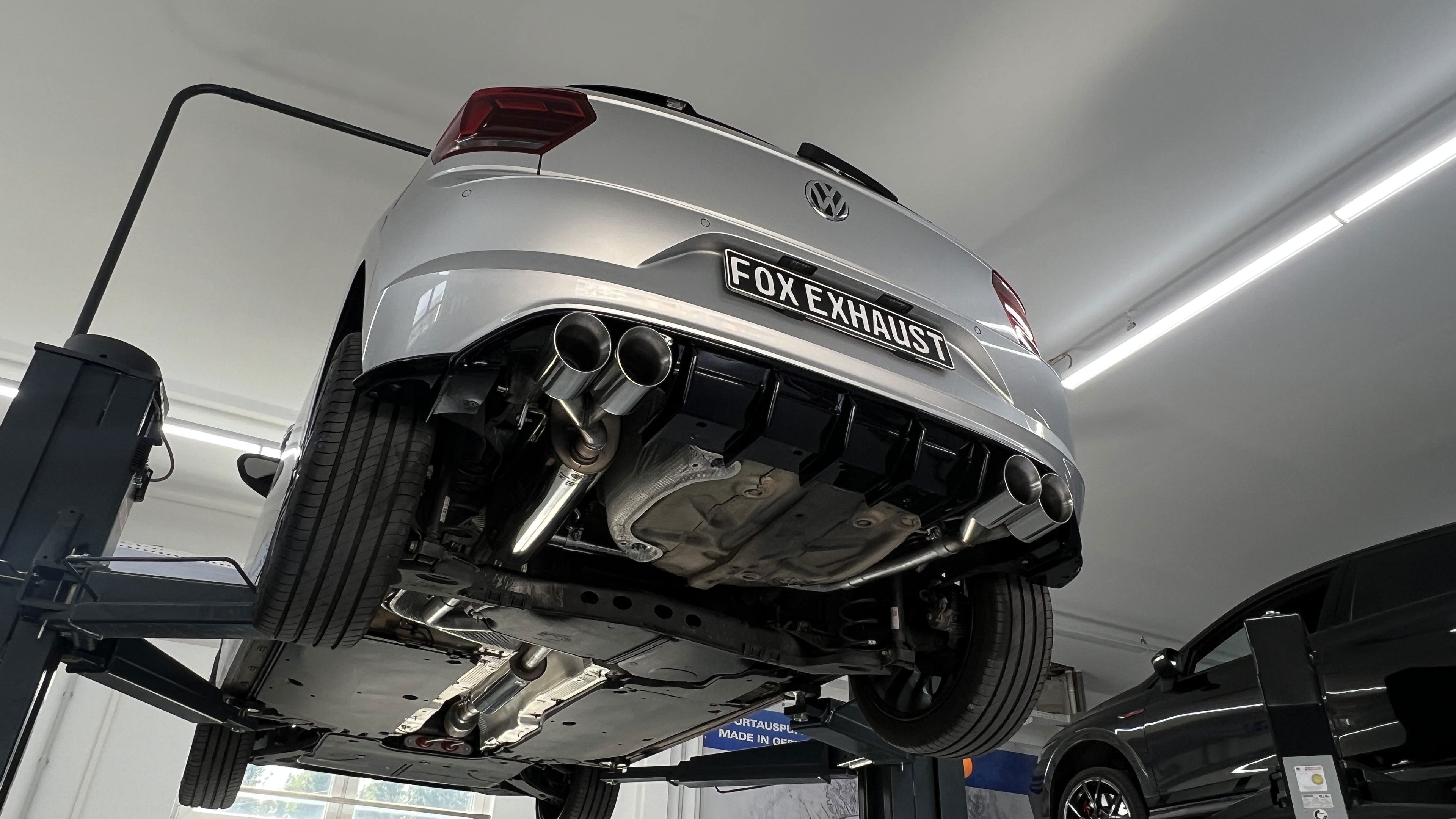 Fox passend für VW Polo AW1 inkl. Facelift Endschalldämpfer Ausgang rechts/links mit Stutzen - 2x100 Typ 25 rechts/links